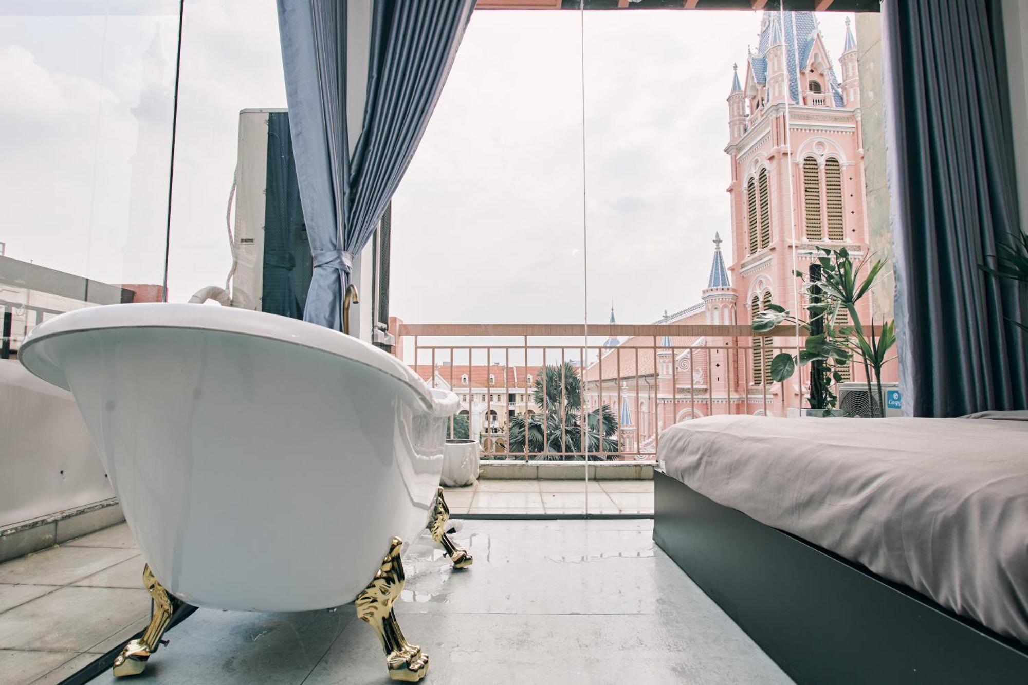 Mg Pink Church Хошимин Экстерьер фото